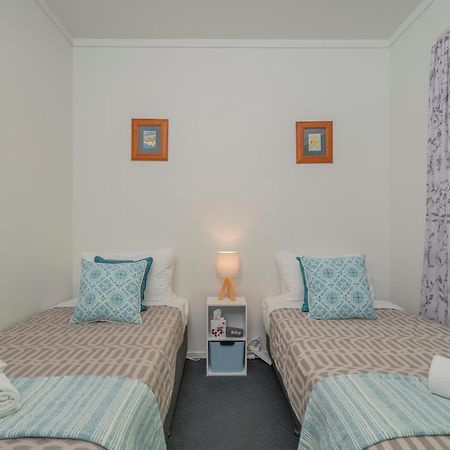 Ocean Serenity Apartments Whitianga Exterior foto